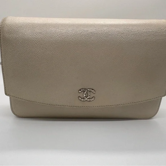 CHANEL▪️ 💯 Authentic Caviar leather WOC bifold wallet on chain - Picture 6 of 17